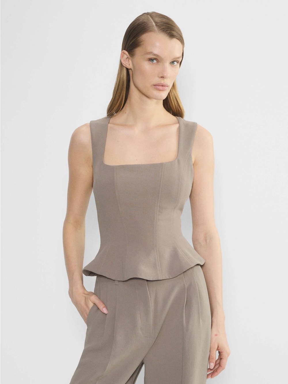 Aritzia Wilfred RHODORA Top in Taupe - Small